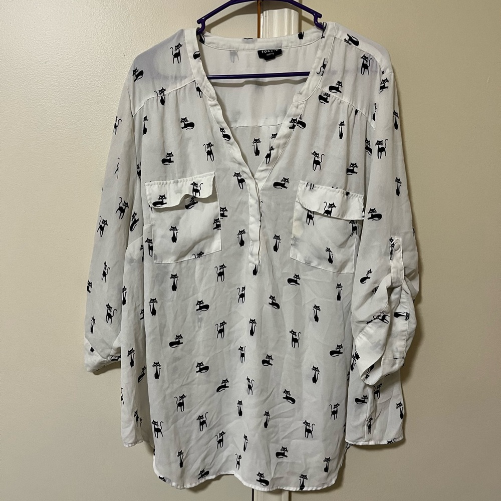 Torrid White Harper Tunic with Black Cats